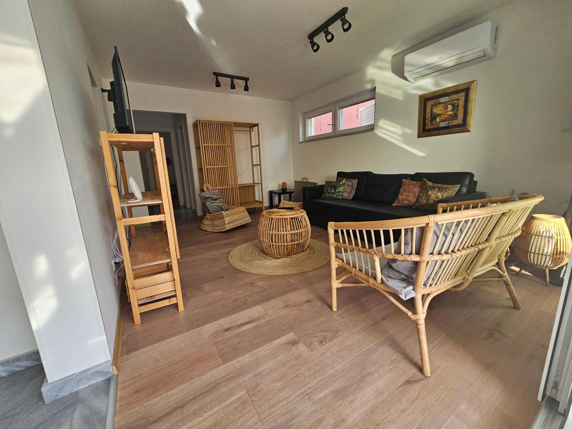 Vila Regina Apartment Rex With Swimming Pool Jezera Exterior foto