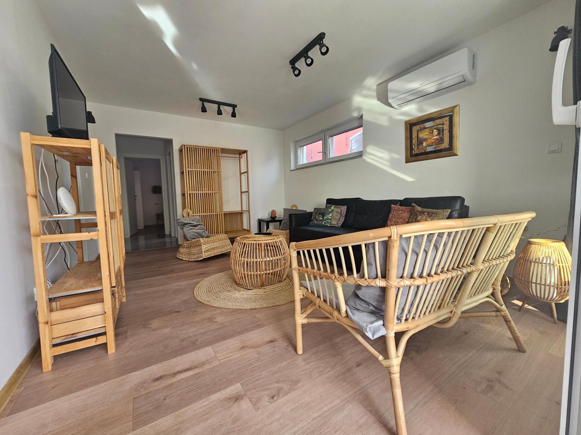 Vila Regina Apartment Rex With Swimming Pool Jezera Exterior foto