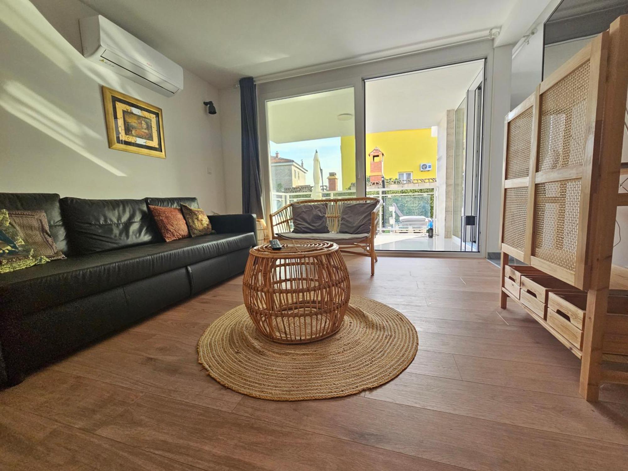 Vila Regina Apartment Rex With Swimming Pool Jezera Exterior foto