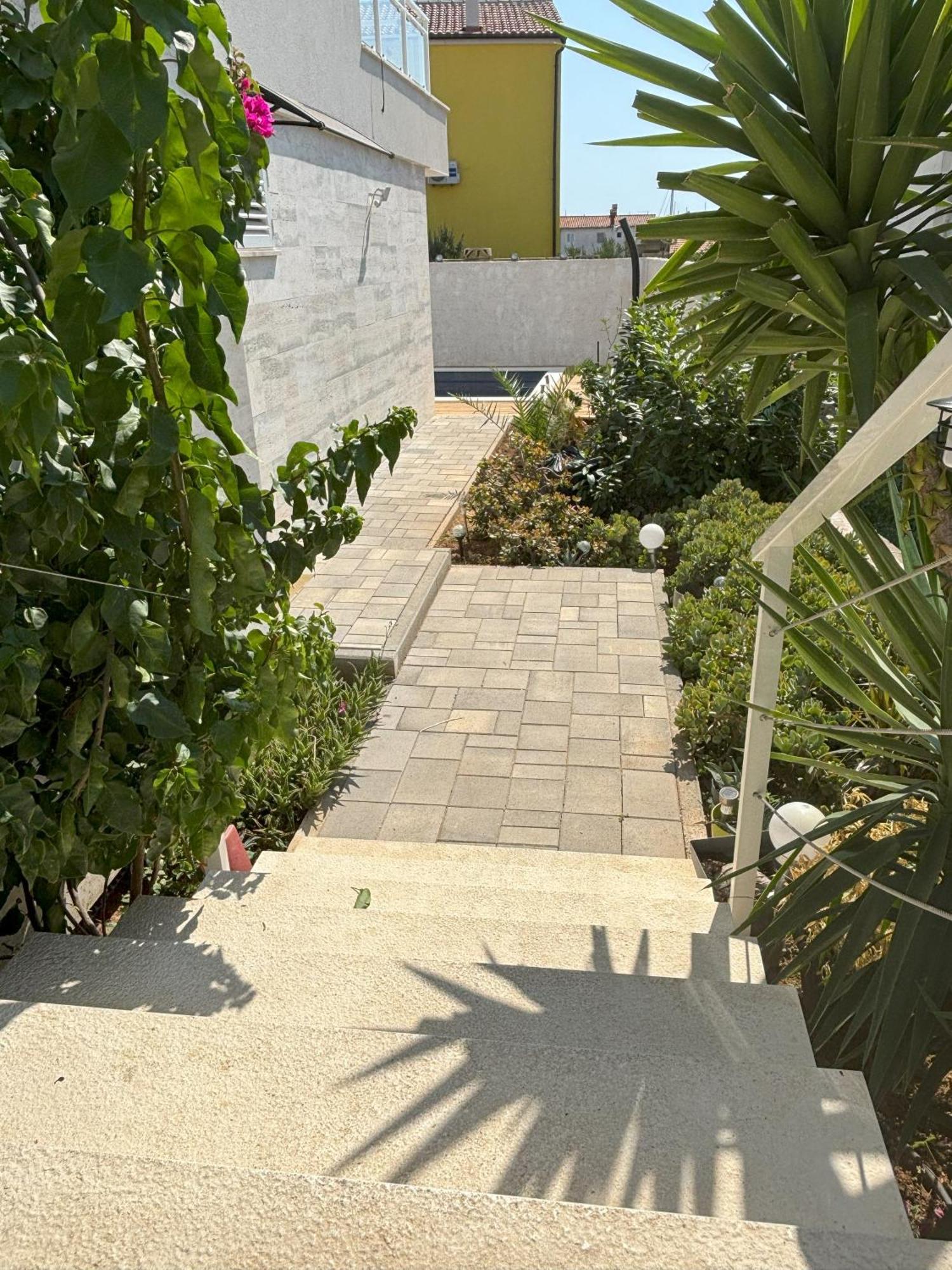 Vila Regina Apartment Rex With Swimming Pool Jezera Exterior foto