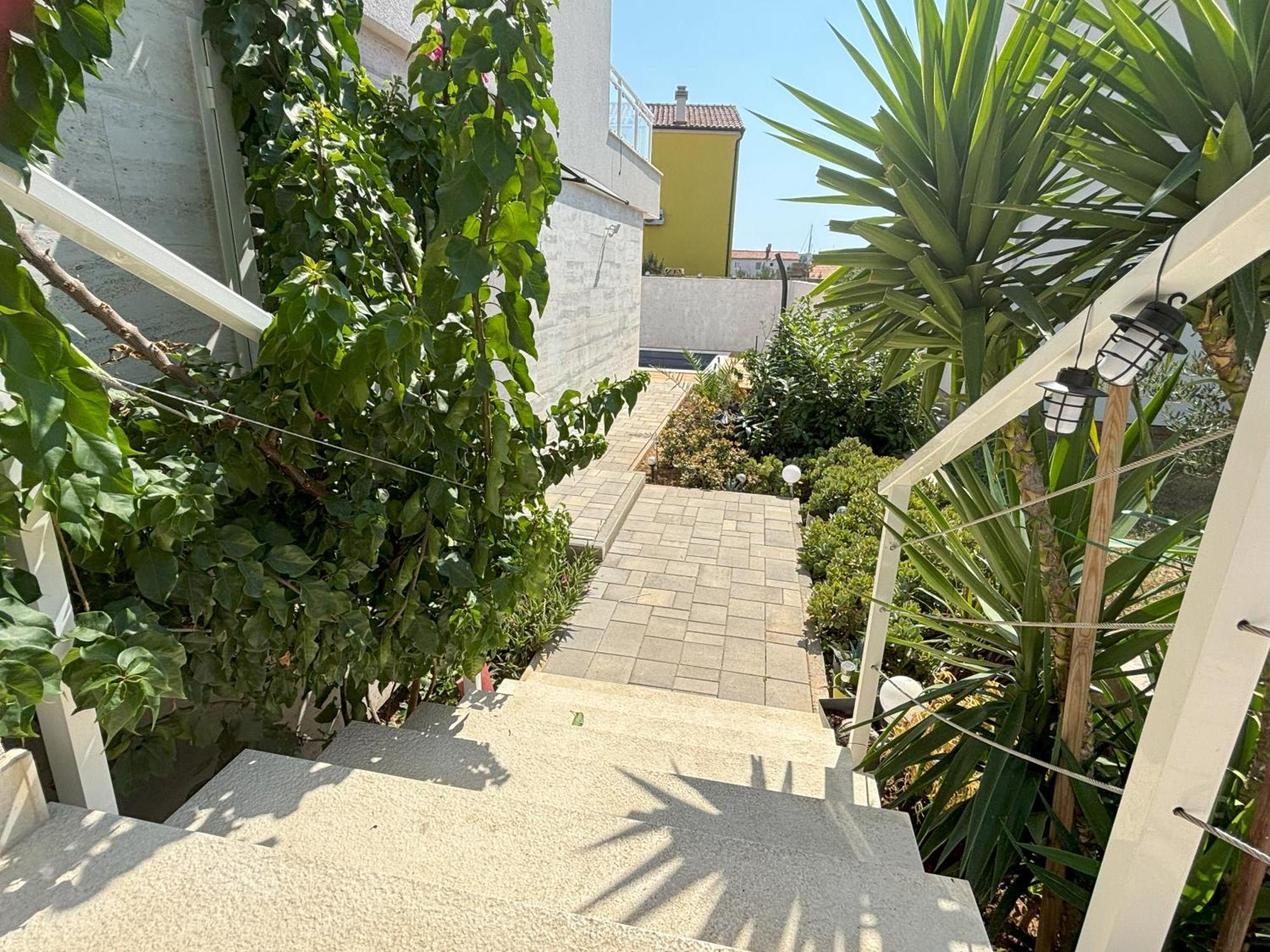 Vila Regina Apartment Rex With Swimming Pool Jezera Exterior foto